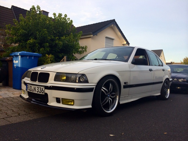 white.stanced.twen'yeight.sedan - 3er BMW - E36