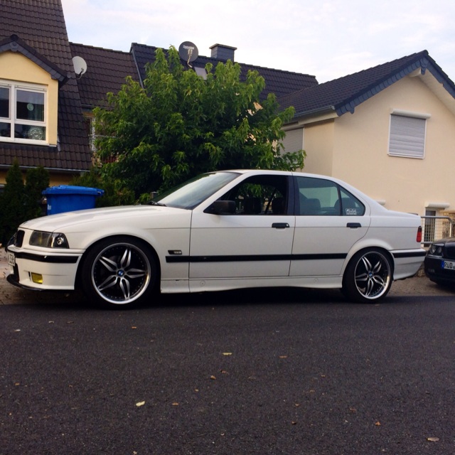 white.stanced.twen'yeight.sedan - 3er BMW - E36