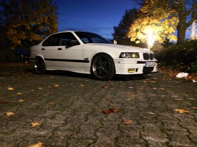 white.stanced.twen'yeight.sedan - 3er BMW - E36