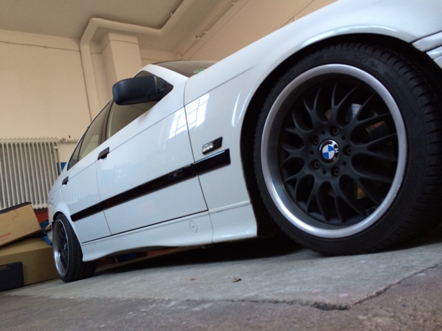 white.stanced.twen'yeight.sedan - 3er BMW - E36