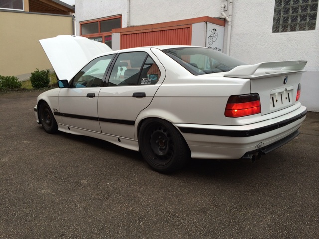 white.stanced.twen'yeight.sedan - 3er BMW - E36