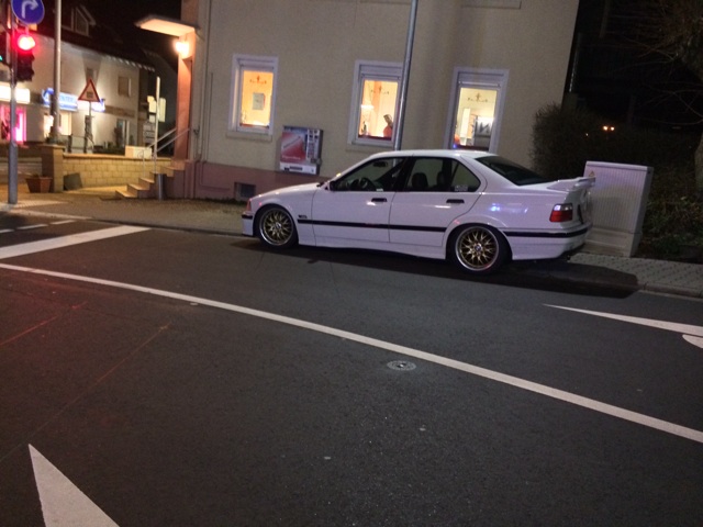 white.stanced.twen'yeight.sedan - 3er BMW - E36