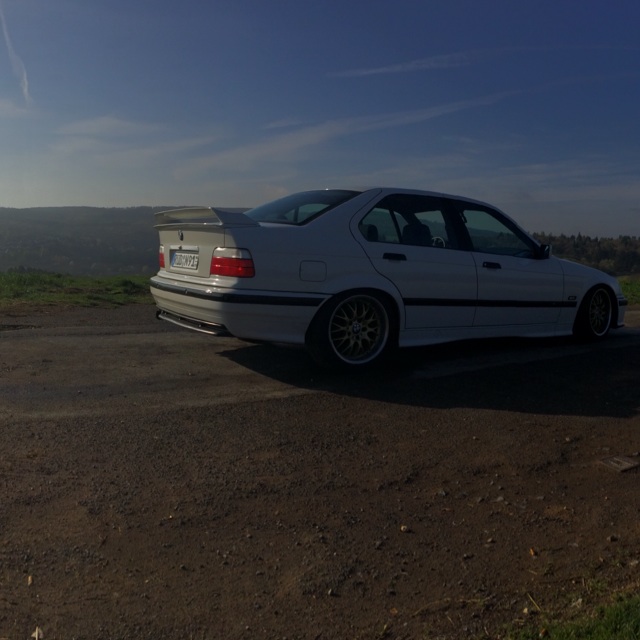 white.stanced.twen'yeight.sedan - 3er BMW - E36