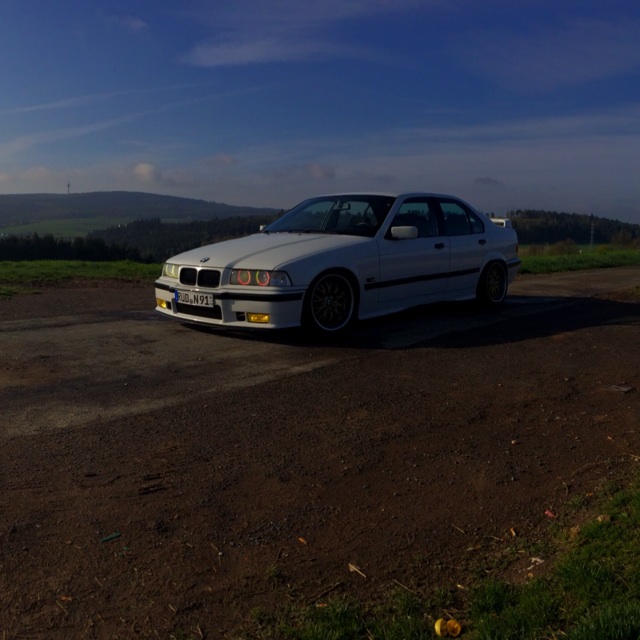 white.stanced.twen'yeight.sedan - 3er BMW - E36