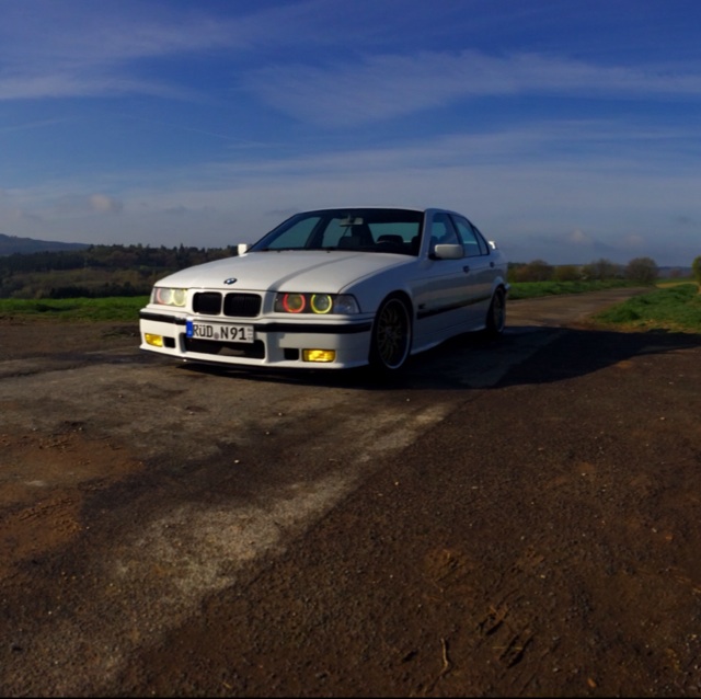 white.stanced.twen'yeight.sedan - 3er BMW - E36