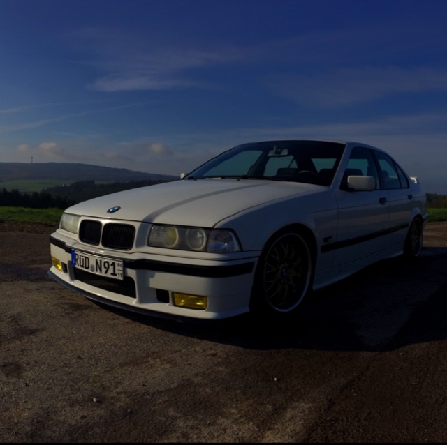 white.stanced.twen'yeight.sedan - 3er BMW - E36