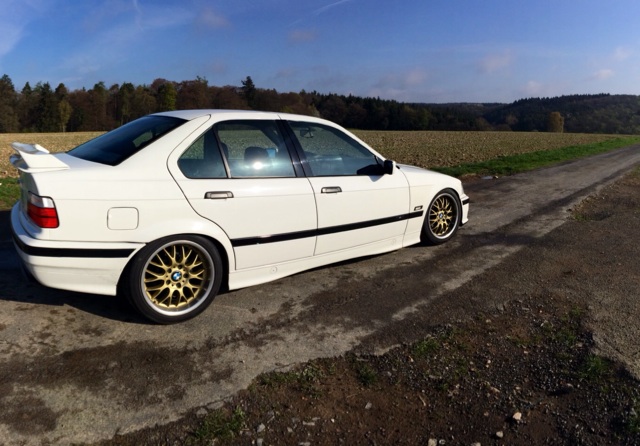 white.stanced.twen'yeight.sedan - 3er BMW - E36