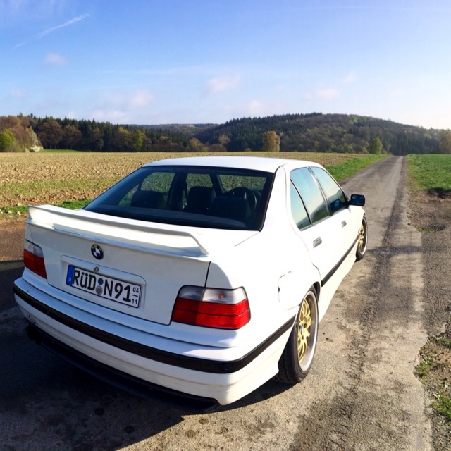 white.stanced.twen'yeight.sedan - 3er BMW - E36