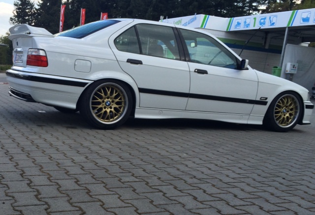 white.stanced.twen'yeight.sedan - 3er BMW - E36