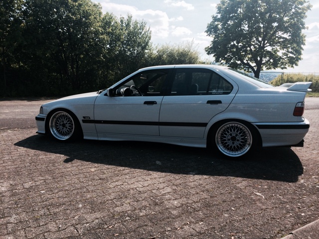 white.stanced.twen'yeight.sedan - 3er BMW - E36