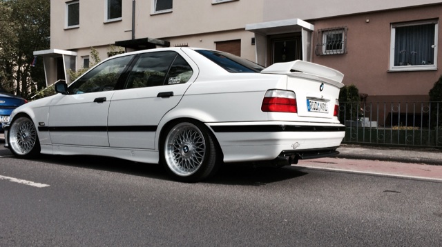 white.stanced.twen'yeight.sedan - 3er BMW - E36