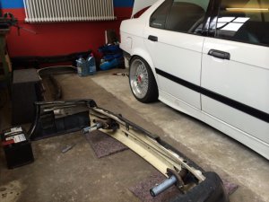 white.stanced.twen'yeight.sedan - 3er BMW - E36
