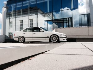 white.stanced.twen'yeight.sedan - 3er BMW - E36