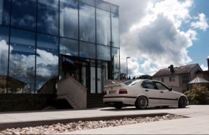 white.stanced.twen'yeight.sedan - 3er BMW - E36