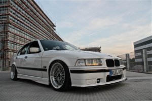 white.stanced.twen'yeight.sedan - 3er BMW - E36
