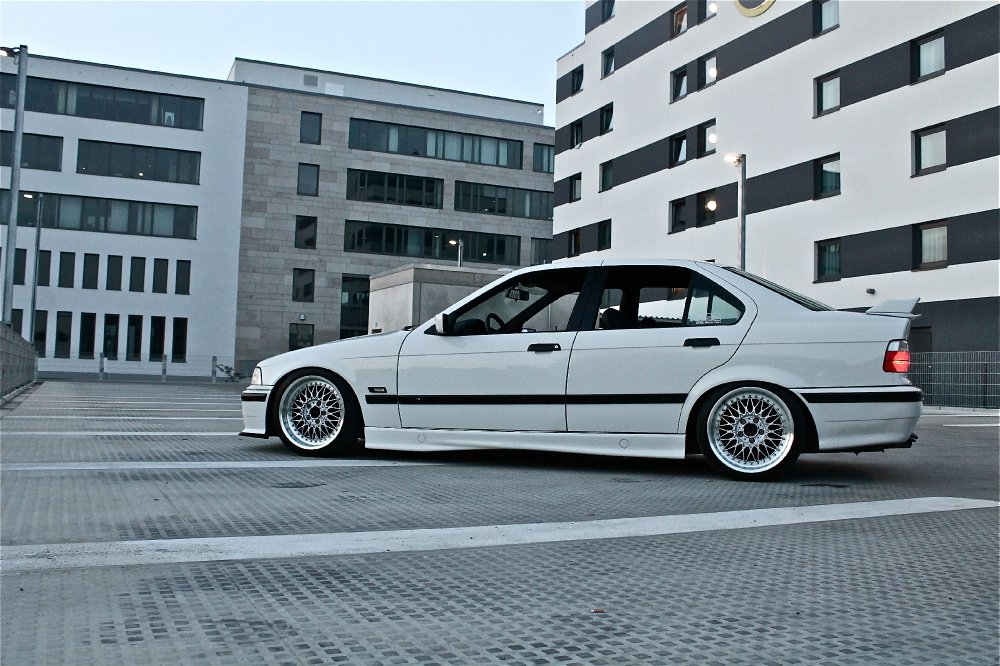 white.stanced.twen'yeight.sedan - 3er BMW - E36
