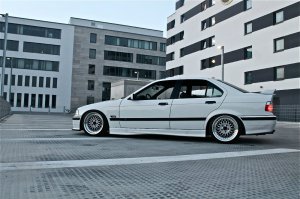 white.stanced.twen'yeight.sedan - 3er BMW - E36