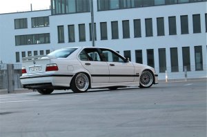 white.stanced.twen'yeight.sedan - 3er BMW - E36