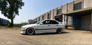 white.stanced.twen'yeight.sedan - 3er BMW - E36 white.stanced.twen'yeight.sedan - 3er BMW - E36