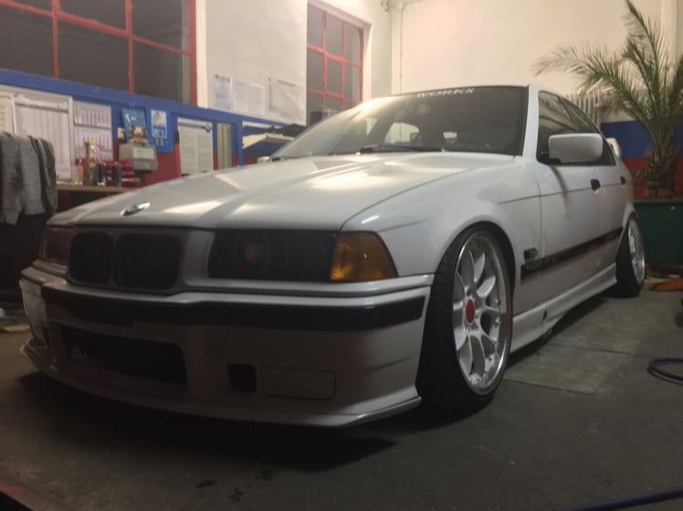 white.stanced.twen'yeight.sedan - 3er BMW - E36