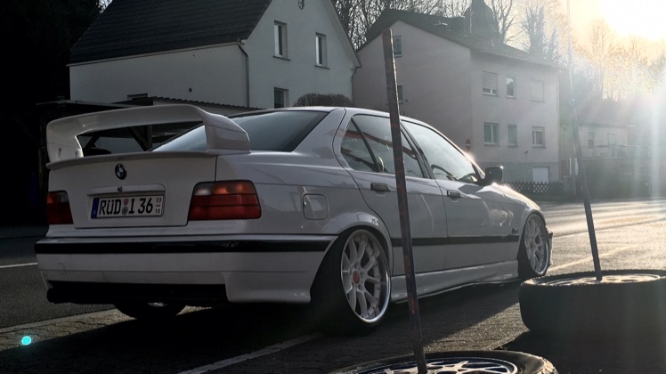 white.stanced.twen'yeight.sedan - 3er BMW - E36