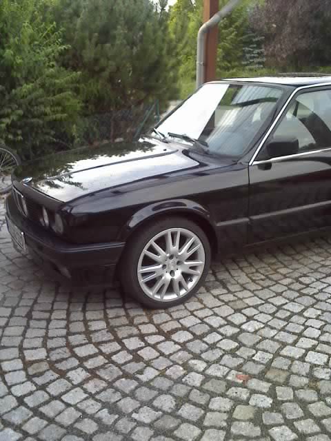 E30 - schwarz & Oldschool - 3er BMW - E30