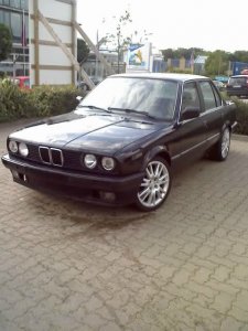 E30 - schwarz & Oldschool - 3er BMW - E30