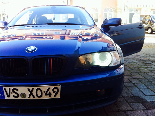 E46 328 Coupe (Topasblau Metallic) - 3er BMW - E46