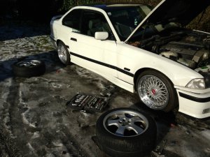 White Coupe - 3er BMW - E36