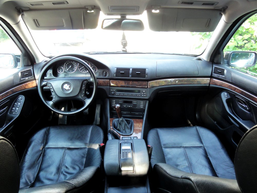 E39. 525D Oxfordgruen - 5er BMW - E39
