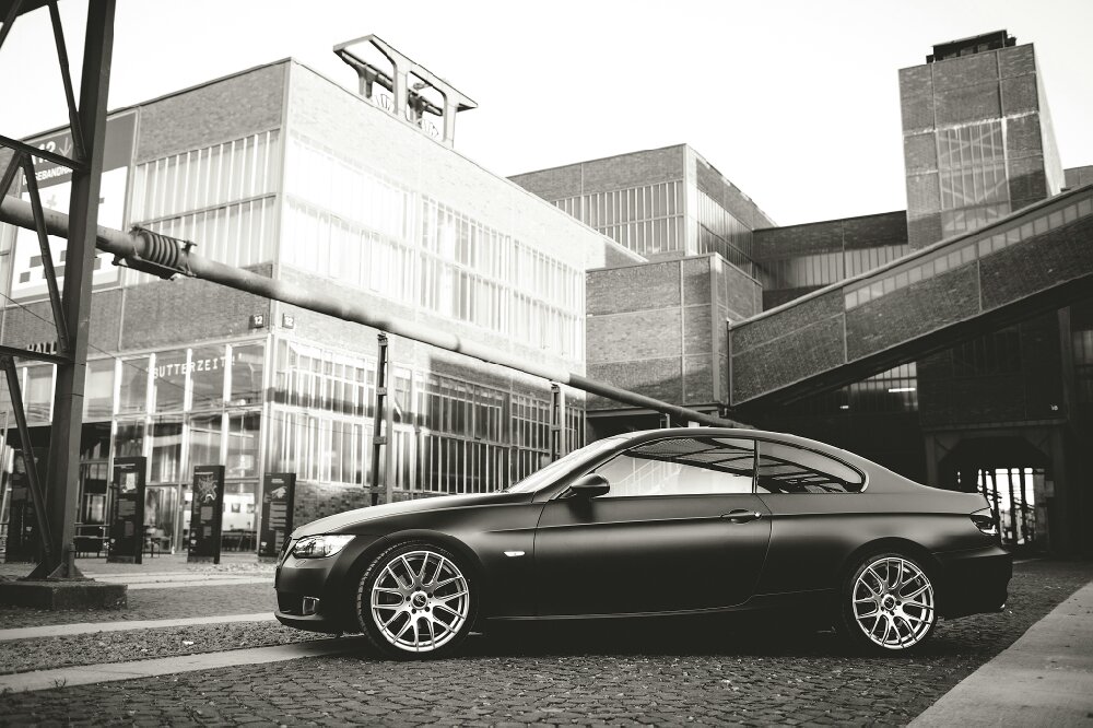 E92 Coupe black is black - 3er BMW - E90 / E91 / E92 / E93