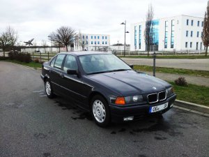 BMW 318i Limousine Diamantschwarz - 3er BMW - E36
