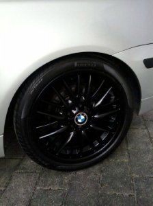 BMW Styling 72 M V-Speiche Felge in 8.5x18 ET 50 mit BMW pirelli Reifen in 255/35/18 montiert hinten Hier auf einem 3er BMW E46 325ti (Compact) Details zum Fahrzeug / Besitzer