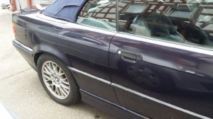 BMW Style 42 Felge in 7x16 ET 42 mit Maxxis  Reifen in 225/50/16 montiert hinten mit 10 mm Spurplatten Hier auf einem 3er BMW E36 318i (Cabrio) Details zum Fahrzeug / Besitzer