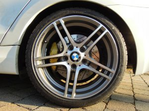 BMW Performance 313 Felge in 8.5x18 ET 52 mit Dunlop SP SPORT 01 Reifen in 245/35/18 montiert hinten Hier auf einem 1er BMW E87 123d (5-Trer) Details zum Fahrzeug / Besitzer