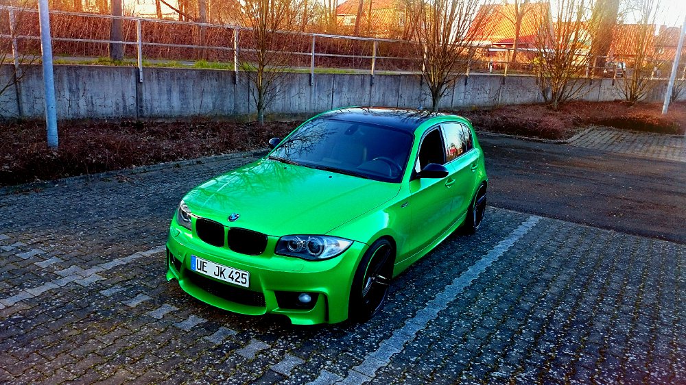 Black and Green E87 - 1er BMW - E81 / E82 / E87 / E88