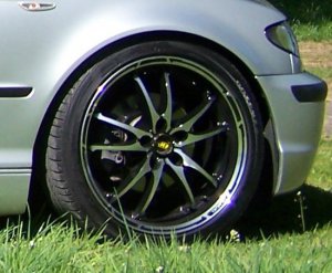 Dotz Tupac Felge in 8x18 ET 35 mit Bridgestone Potenza RE050 Reifen in 225/40/18 montiert vorn Hier auf einem 3er BMW E46 316i (Limousine) Details zum Fahrzeug / Besitzer