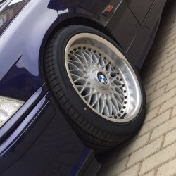 BBS RC090 Felge in 8x17 ET 20 mit Hankook EVO V2 Reifen in 215/40/17 montiert vorn mit 5 mm Spurplatten Hier auf einem 3er BMW E36 328i (Coupe) Details zum Fahrzeug / Besitzer