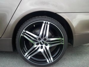 royal wheels SPEED Felge in 8.5x20 ET 35 mit Falken  Reifen in 245/30/20 montiert hinten Hier auf einem 5er BMW E60 530i (Limousine) Details zum Fahrzeug / Besitzer