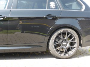 BBS CH-R Felge in 9x18 ET 40 mit Hankook S1 Evo Reifen in 255/35/18 montiert hinten mit 5 mm Spurplatten Hier auf einem 3er BMW E91 330d (Touring) Details zum Fahrzeug / Besitzer