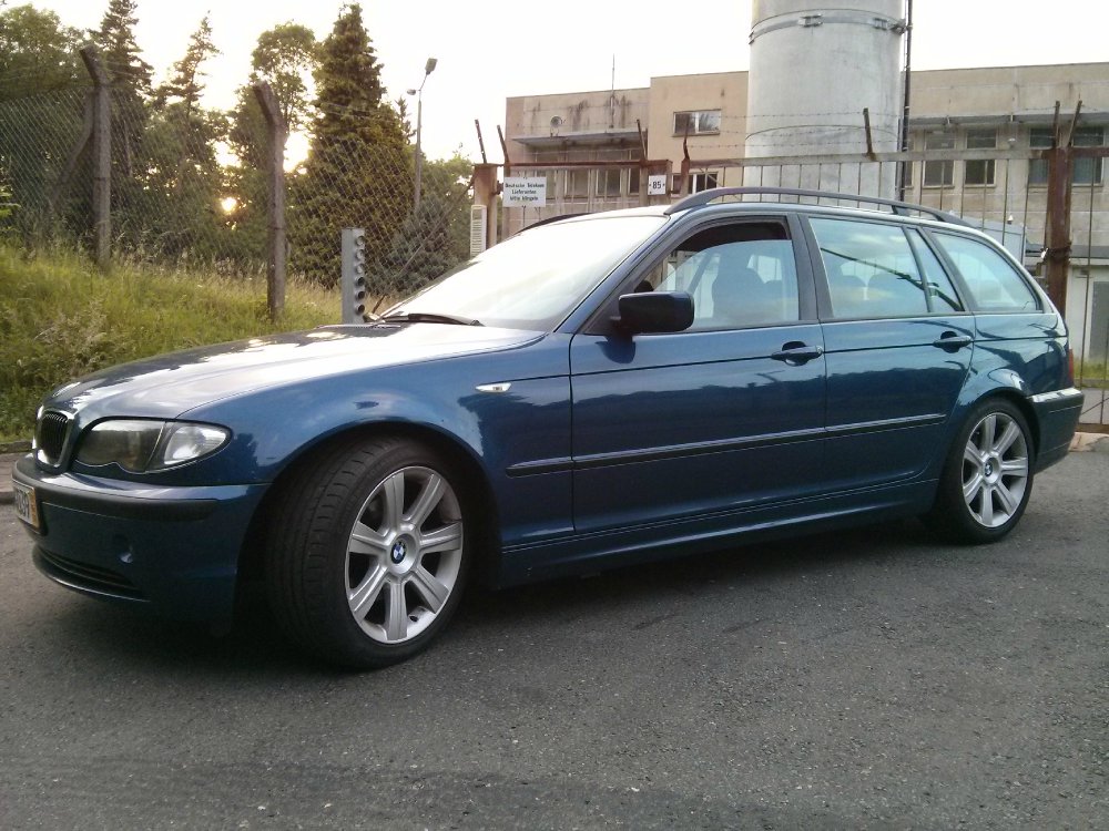 E46 318i Touring Topas-Blau Metallic (2002) - 3er BMW - E46