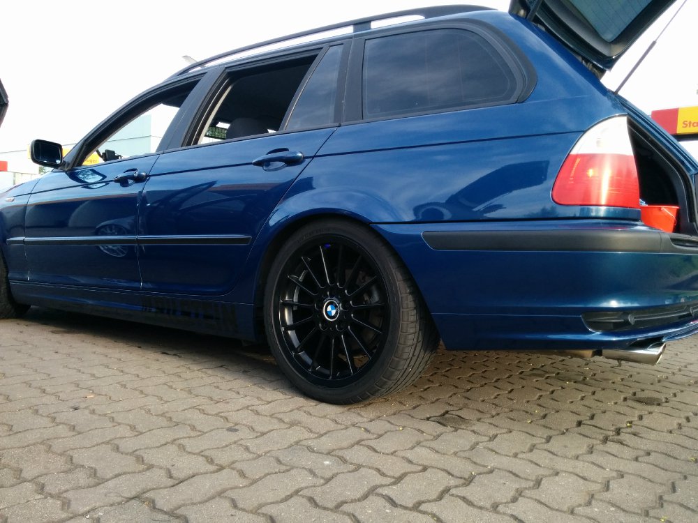 E46 318i Touring Topas-Blau Metallic (2002) - 3er BMW - E46