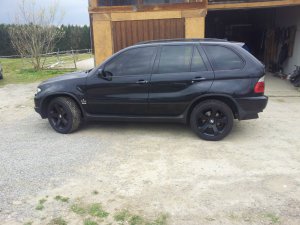 Black is Beauty - BMW X1, X2, X3, X4, X5, X6, X7