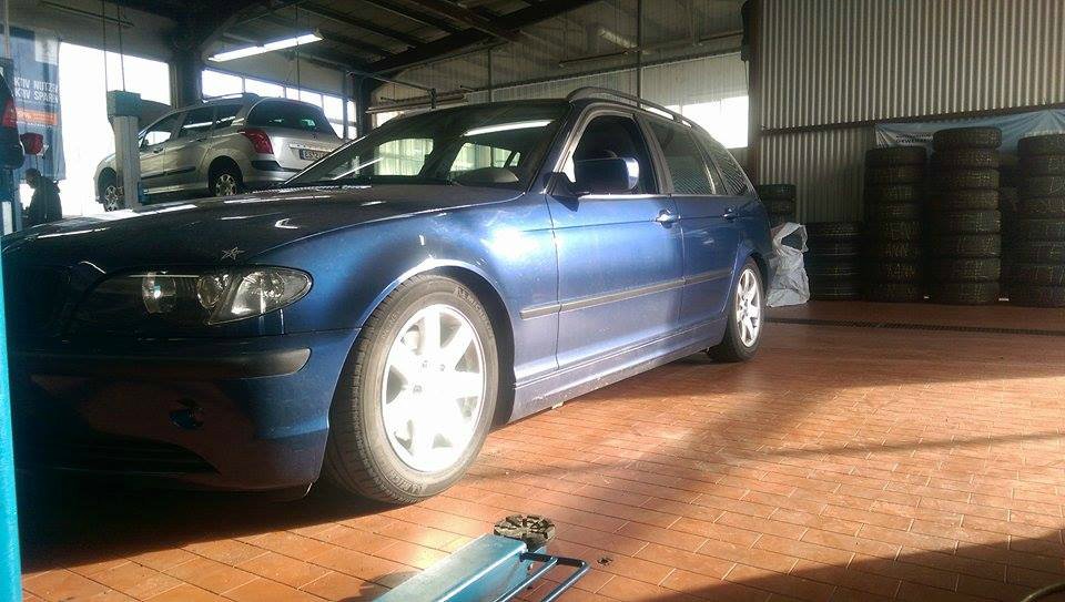 Blauer 320i Bigfoot. - 3er BMW - E46