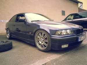 E36 Coupe (Montrealblau) - 3er BMW - E36