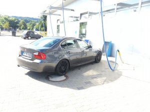 Carbo's BMW E90 330i - 3er BMW - E90 / E91 / E92 / E93 Carbo's BMW E90 330i - 3er BMW - E90 / E91 / E92 / E93