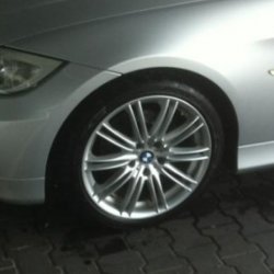 BMW  Felge in 7.5x15 ET 35 mit - NoName/Ebay -  Reifen in 225/45/18 montiert vorn Hier auf einem 3er BMW E90 320i (Limousine) Details zum Fahrzeug / Besitzer