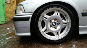 BMW Style 24 Felge in 7.5x17 ET 41 mit - Eigenbau -  Reifen in 225/45/17 montiert vorn Hier auf einem 3er BMW E36 323ti (Compact) Details zum Fahrzeug / Besitzer