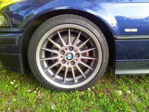 BMW Styling 32 Felge in 8x17 ET 20 mit Falken Ziex Reifen in 215/40/17 montiert vorn Hier auf einem 3er BMW E36 320i (Coupe) Details zum Fahrzeug / Besitzer