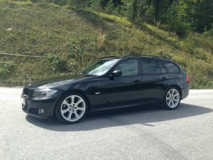 320d E91 LCI Saphirschwarz - 3er BMW - E90 / E91 / E92 / E93